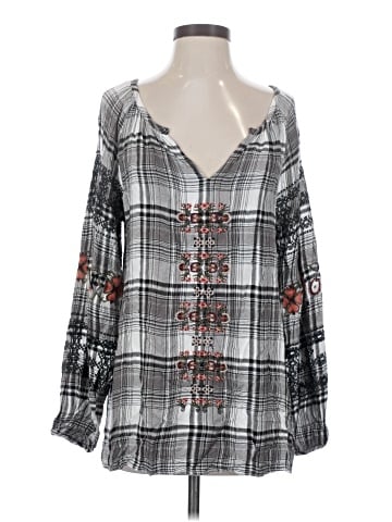 Tolani 3/4 Sleeve Blouse (view 1)