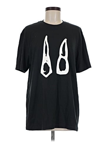 District. Short Sleeve Top (view 1)