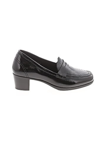 Munro American Heels (view 1)