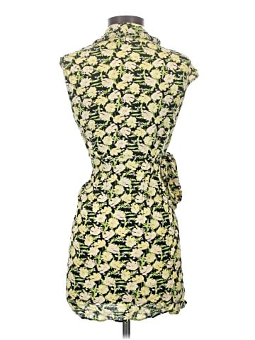 Urban Outfitters Casual Dress (view 2)