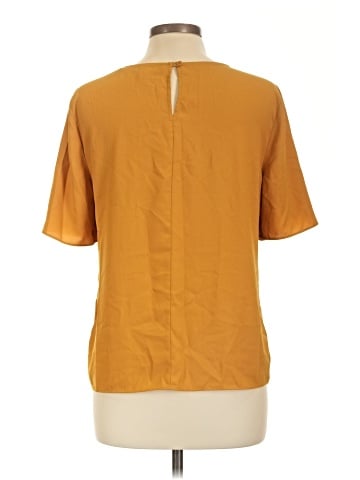 Lark & Ro Short Sleeve Top (view 2)
