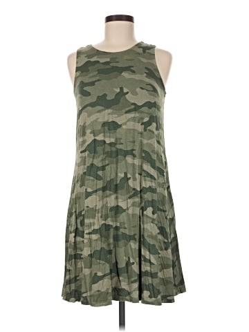 Old Navy Casual Dress (view 1)