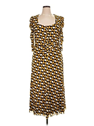Diane von Furstenberg Casual Dress (view 1)