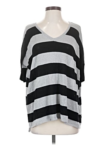One A 3/4 Sleeve Top (view 1)