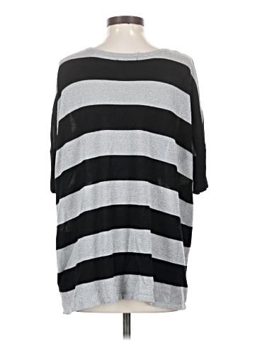 One A 3/4 Sleeve Top (view 2)