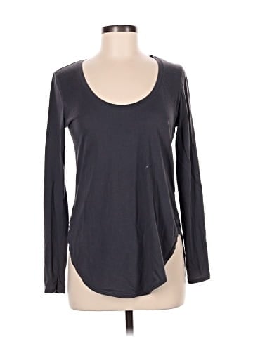 Fabletics Long Sleeve T-Shirt (view 1)