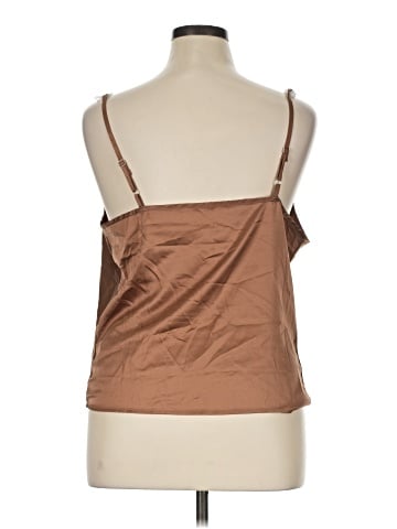 Unbranded Sleeveless Top (view 2)