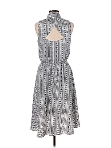 Gabby Skye Casual Dress (view 2)