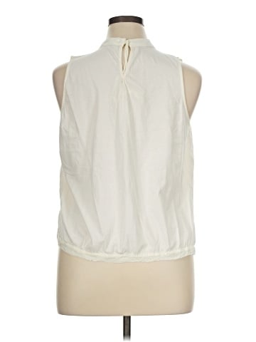 Tiny Sleeveless Blouse (view 2)