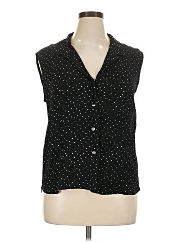 Chico's Design Sleeveless Button-Down Shirt (view 1)