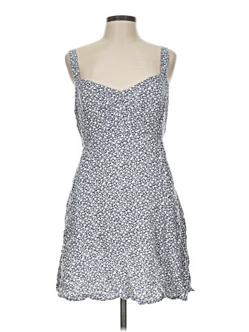 Old Navy Casual Dress (view 1)
