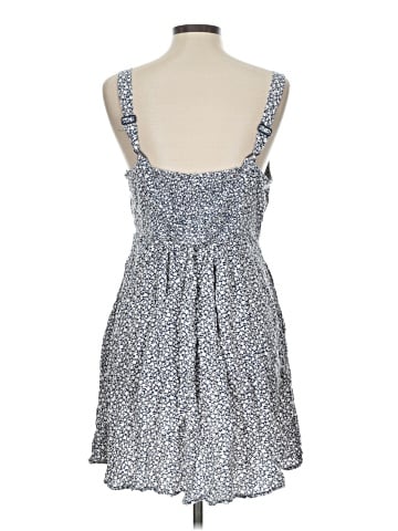 Old Navy Casual Dress (view 2)