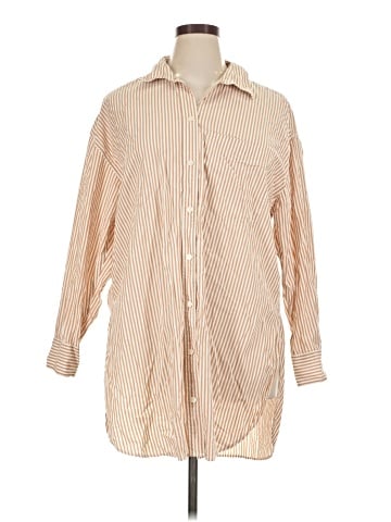 Gap Long Sleeve Button-Down Shirt (view 1)