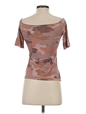 L'Agence Short Sleeve T-Shirt (view 2)
