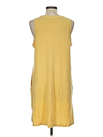 Old Navy Casual Dress (view 2)