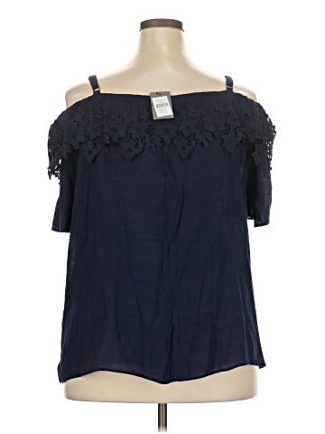 Avenue Short Sleeve Blouse (view 2)