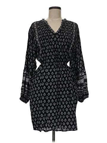 Old Navy Casual Dress (view 1)