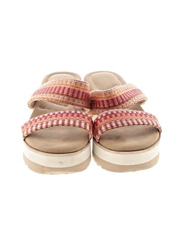 Kelly & Katie Wedges (view 2)