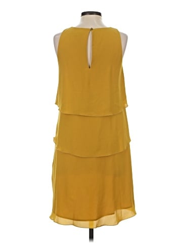 Banana Republic Casual Dress (view 2)