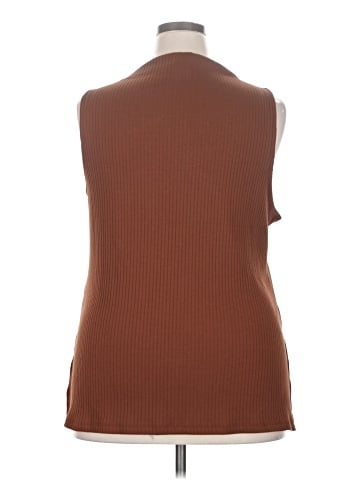 Old Navy Sleeveless Top (view 2)
