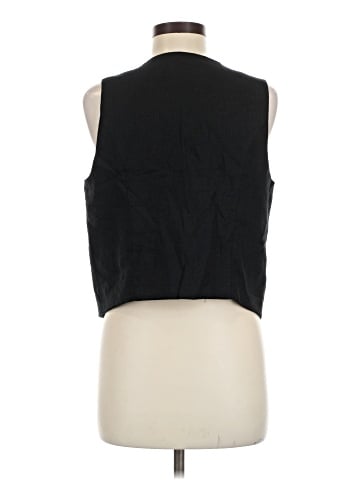 Old Navy Sleeveless Button-Down Shirt (view 2)