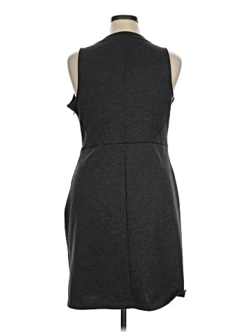 Old Navy Casual Dress (view 2)