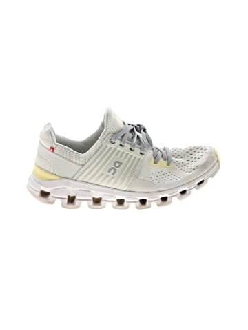 On Cloud Sneakers (view 1)