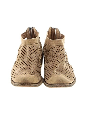 COCONUTS by Matisse Ankle Boots (view 2)