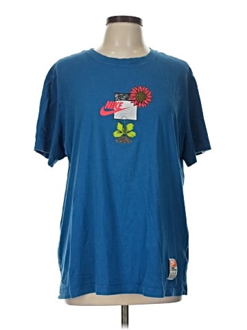 Nike Short Sleeve T-Shirt (view 1)