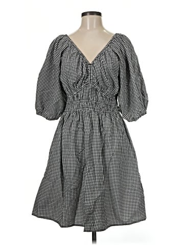 Old Navy Casual Dress (view 1)