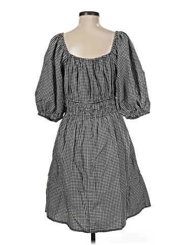 Old Navy Casual Dress (view 2)