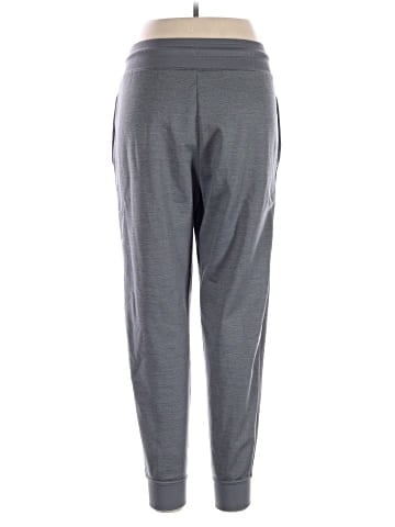 Nike Active Pants (view 2)