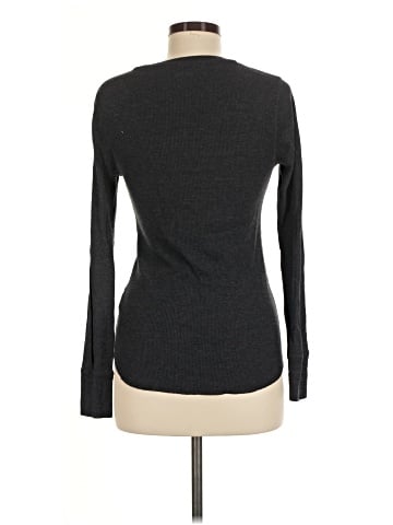 Old Navy Long Sleeve T-Shirt (view 2)