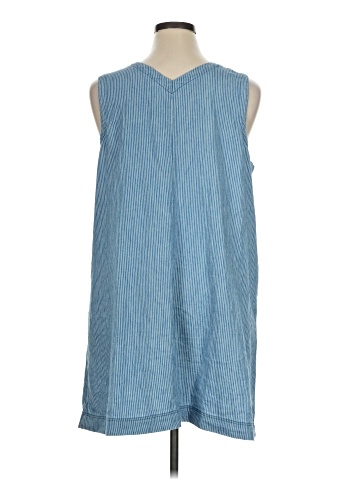 Old Navy Casual Dress (view 2)