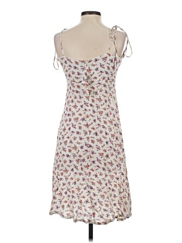 Urban Outfitters Casual Dress (view 2)