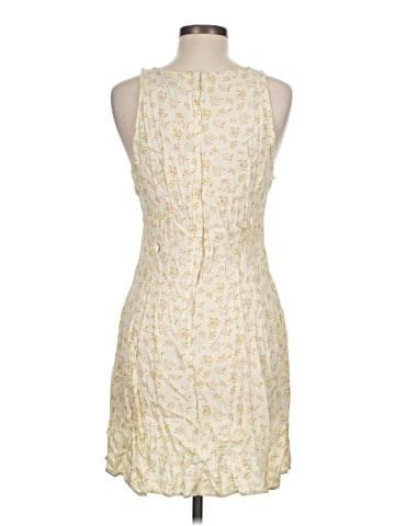 Urban Outfitters Casual Dress (view 2)
