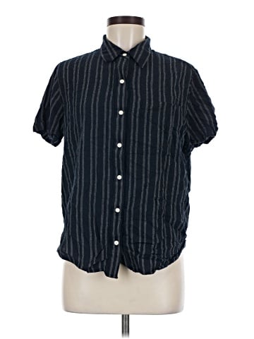 Levi's Short Sleeve Button-Down Shirt (view 1)