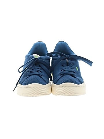 Cariuma Sneakers (view 2)