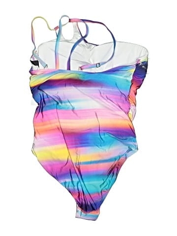 La Blanca One Piece Swimsuit (view 2)