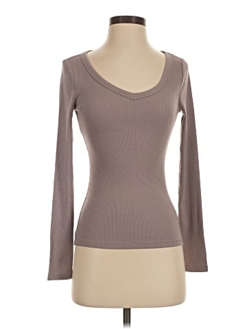 Gap Long Sleeve T-Shirt (view 1)