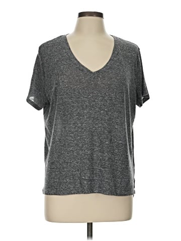 Old Navy Short Sleeve T-Shirt (view 1)