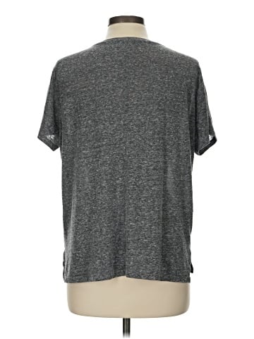 Old Navy Short Sleeve T-Shirt (view 2)