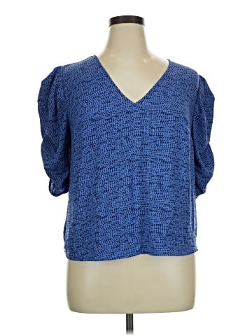 Ava & Viv Short Sleeve Top (view 1)
