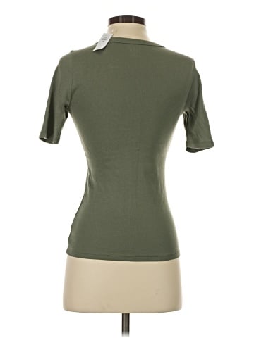 Gap Short Sleeve Top (view 2)