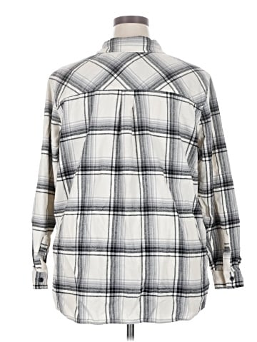 Gap Long Sleeve Button-Down Shirt (view 2)