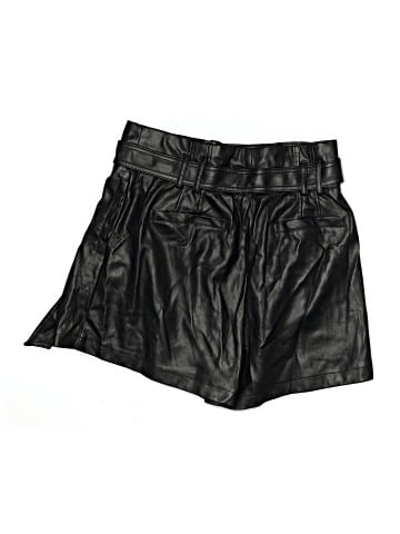 Fahsyee Shorts (view 2)