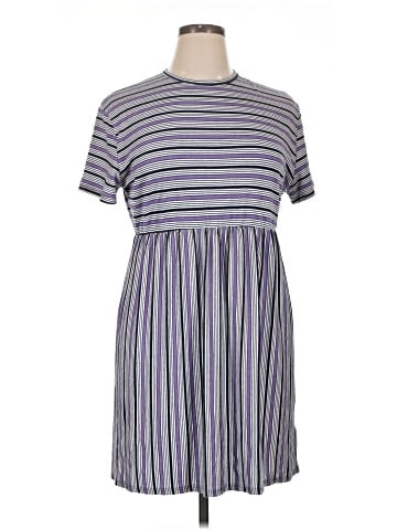 Urban Outfitters Casual Dress (view 1)