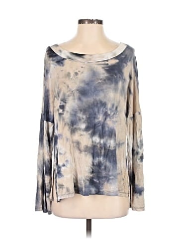 Lulus Long Sleeve T-Shirt (view 1)