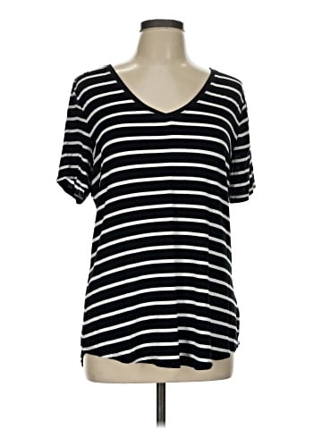Old Navy Short Sleeve T-Shirt (view 1)