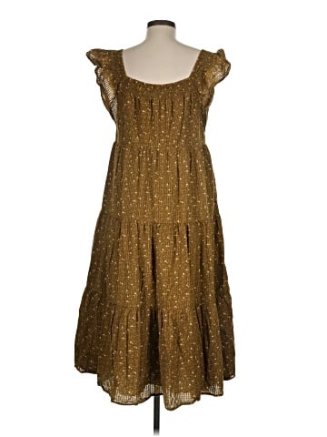 Madewell Ruffle-Sleeve Tiered Midi Dress in Daisy Stitch (view 2)